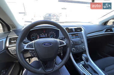 Седан Ford Fusion 2015 в 