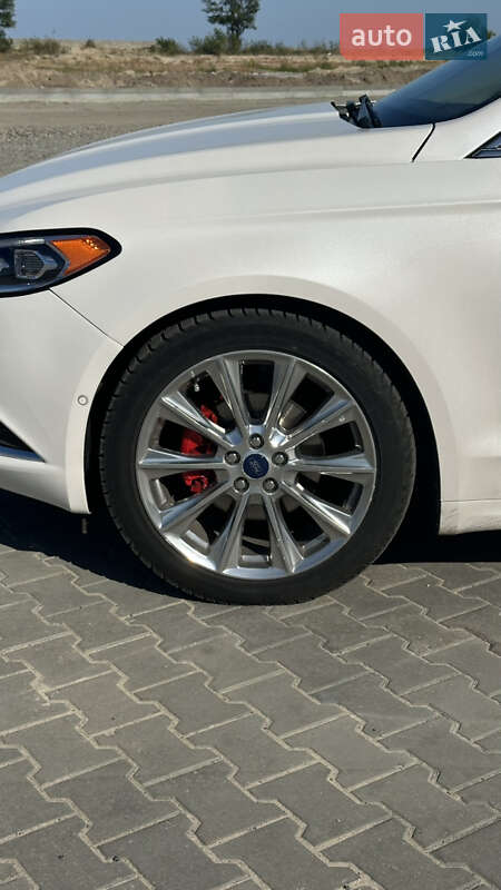 Седан Ford Fusion 2017 в Черкасах
