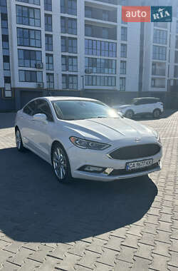 Седан Ford Fusion 2017 в 
