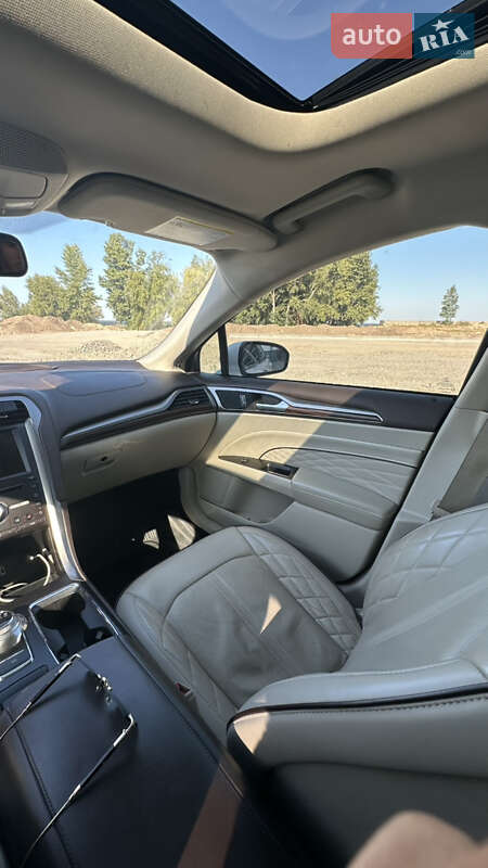 Седан Ford Fusion 2017 в Черкасах
