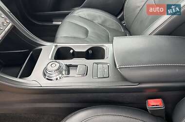 Седан Ford Fusion 2019 в 
