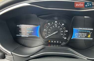 Седан Ford Fusion 2019 в 