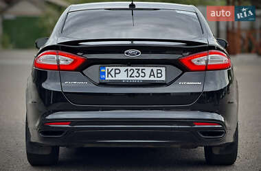 Седан Ford Fusion 2013 в 