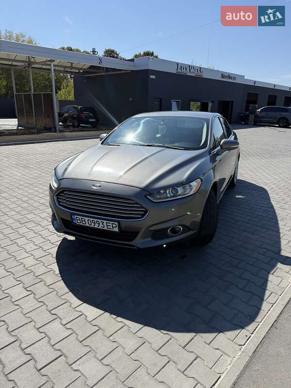 Седан Ford Fusion 2013 в 