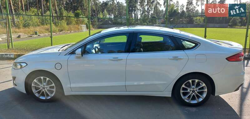 Седан Ford Fusion 2019 в Киеве