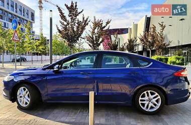 Седан Ford Fusion 2015 в 