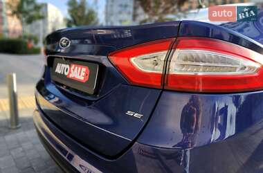Седан Ford Fusion 2015 в 