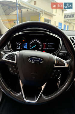 Седан Ford Fusion 2014 в 