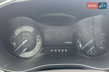 Седан Ford Fusion 2015 в 