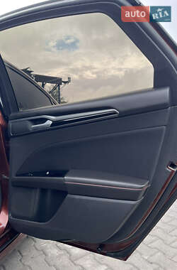 Седан Ford Fusion 2015 в 