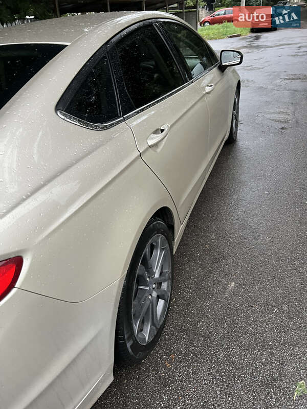Седан Ford Fusion 2018 в Тернополі