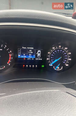 Седан Ford Fusion 2015 в 