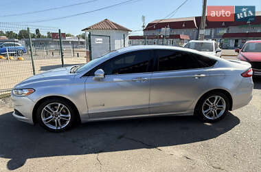 Седан Ford Fusion 2016 в 