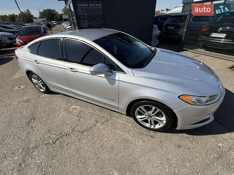 Седан Ford Fusion 2016 в Киеве