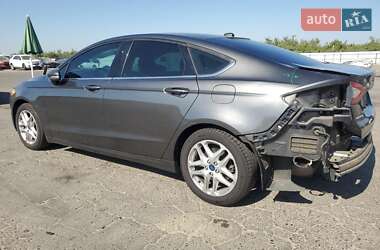 Седан Ford Fusion 2016 в 
