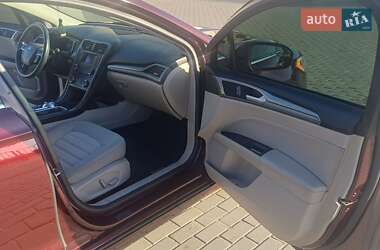 Седан Ford Fusion 2018 в 