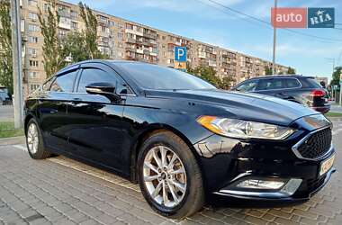 Седан Ford Fusion 2016 в 