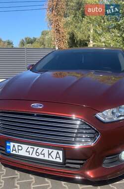 Седан Ford Fusion 2015 в 
