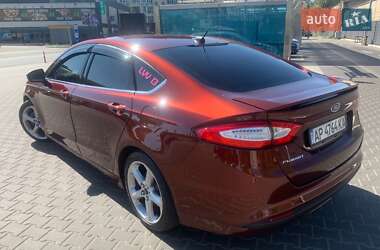 Седан Ford Fusion 2015 в 