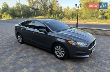 Седан Ford Fusion 2016 в 