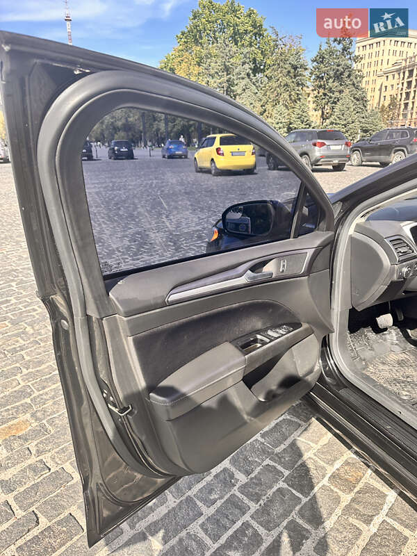 Седан Ford Fusion 2013 в Харкові