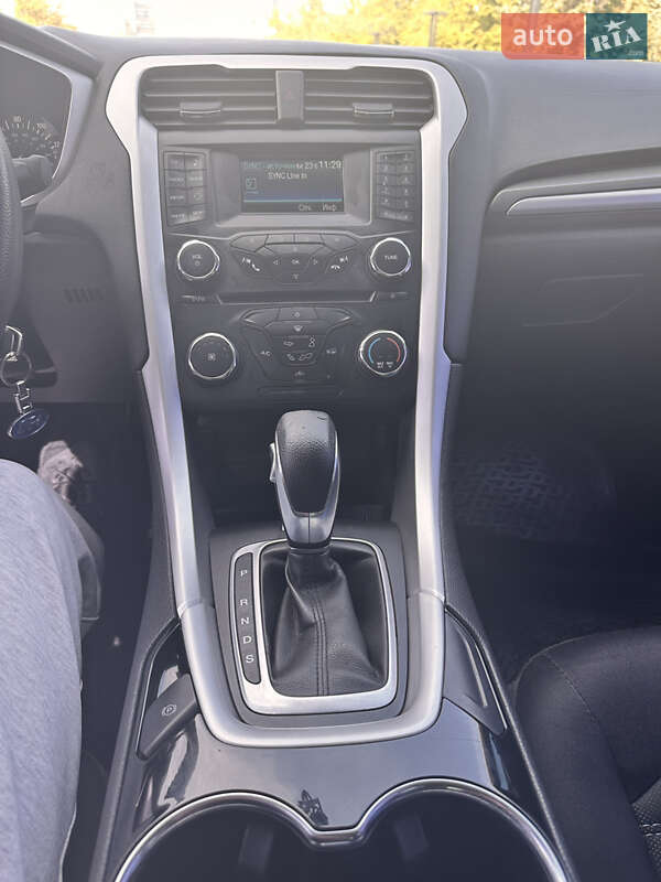 Седан Ford Fusion 2013 в Харкові