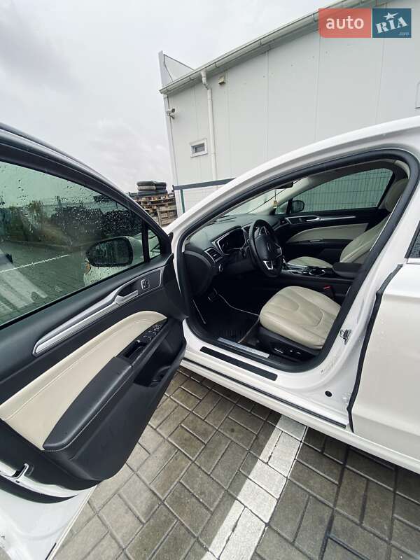 Седан Ford Fusion 2014 в Киеве