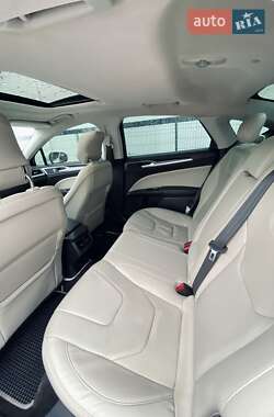 Седан Ford Fusion 2014 в 
