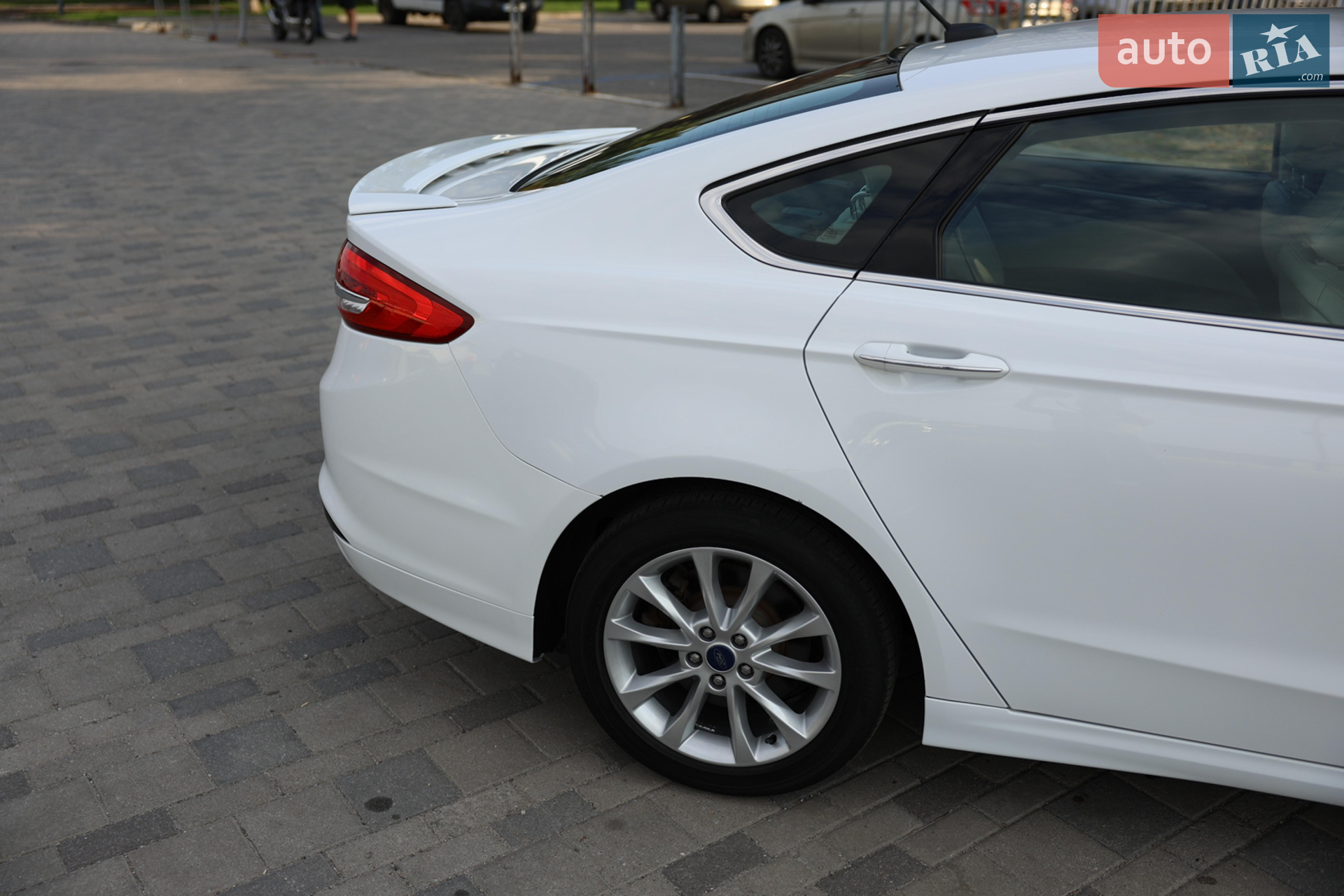 2016 Ford Fusion - мініатюра 8