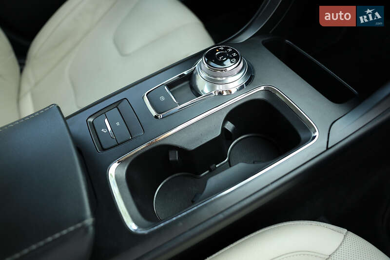 Седан Ford Fusion 2016 в Дніпрі