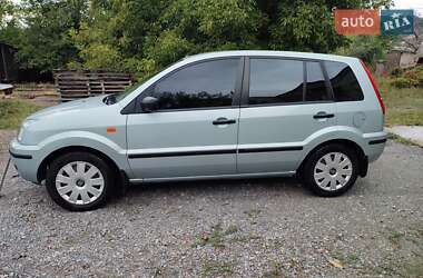 Хетчбек Ford Fusion 2003 в 