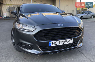 Седан Ford Fusion 2016 в 
