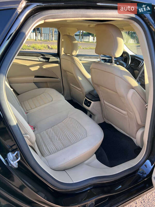 Седан Ford Fusion 2015 в Конотопе