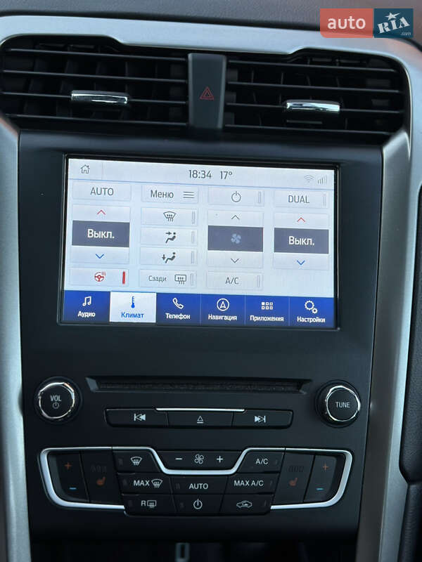 Седан Ford Fusion 2016 в Рівному