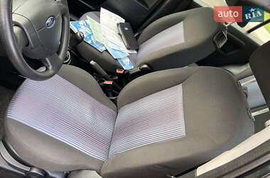 Хетчбек Ford Fusion 2005 в 