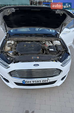 Седан Ford Fusion 2014 в 