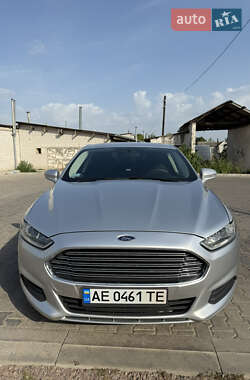 Седан Ford Fusion 2015 в 