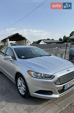 Седан Ford Fusion 2015 в 