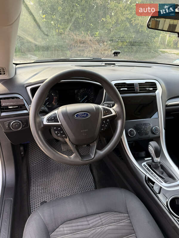 Седан Ford Fusion 2015 в Житомире
