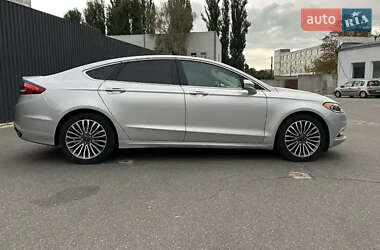 Седан Ford Fusion 2017 в 