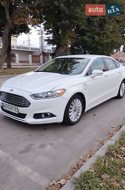 Седан Ford Fusion 2013 в 
