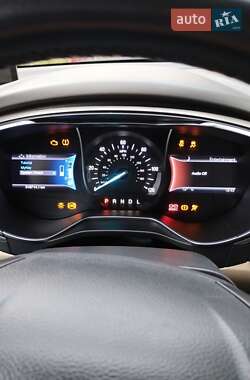 Седан Ford Fusion 2013 в 
