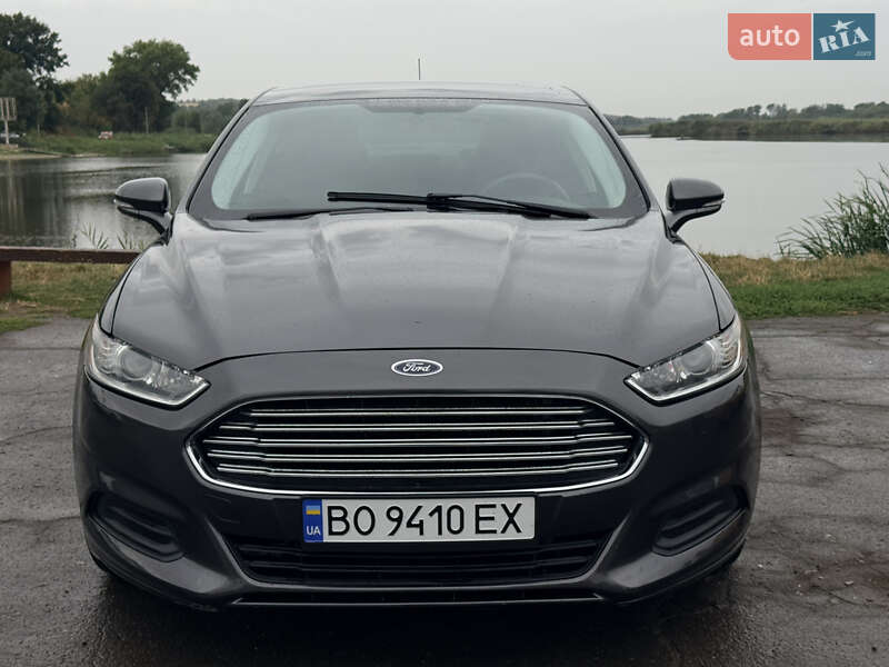 Седан Ford Fusion 2015 в Балті