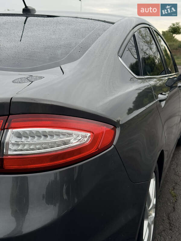 Седан Ford Fusion 2015 в Балті