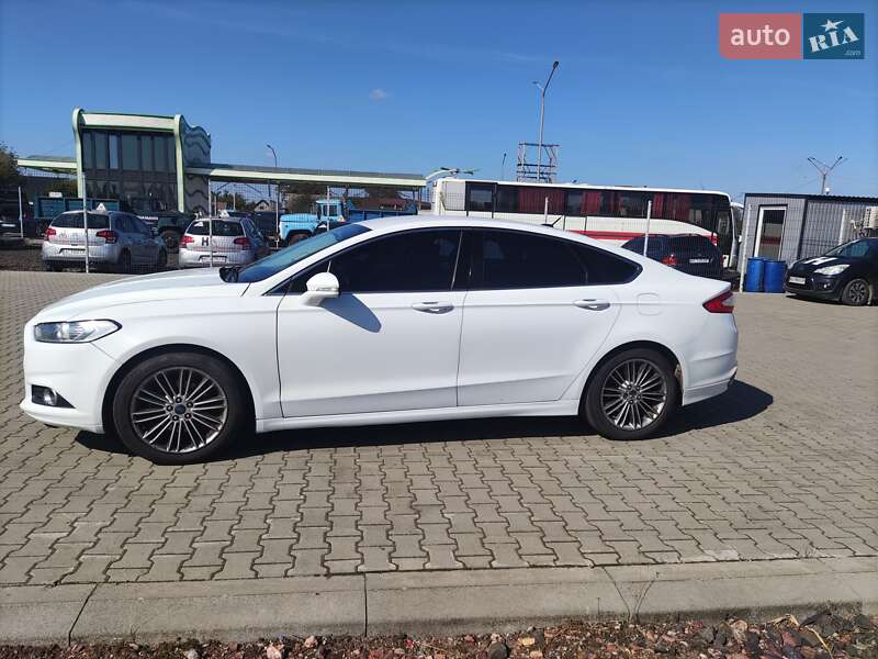 Седан Ford Fusion 2013 в Нововолинську