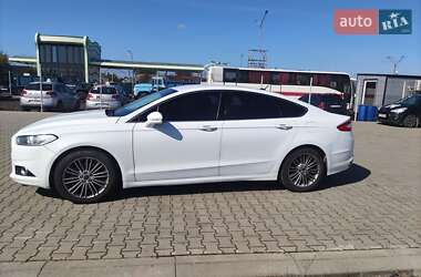 Седан Ford Fusion 2013 в 