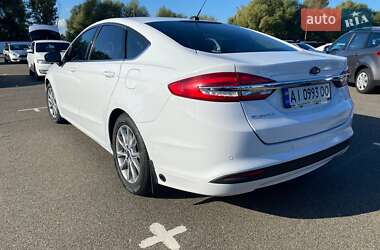 Седан Ford Fusion 2017 в 
