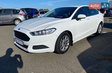 Седан Ford Fusion 2017 в 