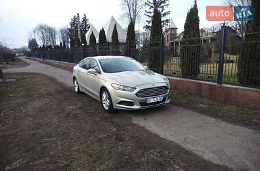 Седан Ford Fusion 2015 в Козельце