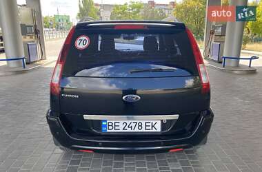 Хэтчбек Ford Fusion 2011 в 